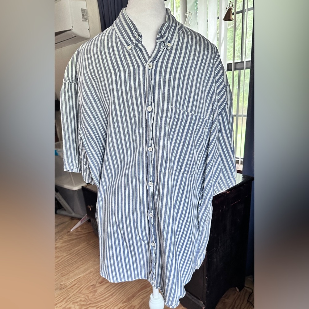 St. John's Bay Blue and White Striped Button Down Short Sleeve Pocket Shirt, XL